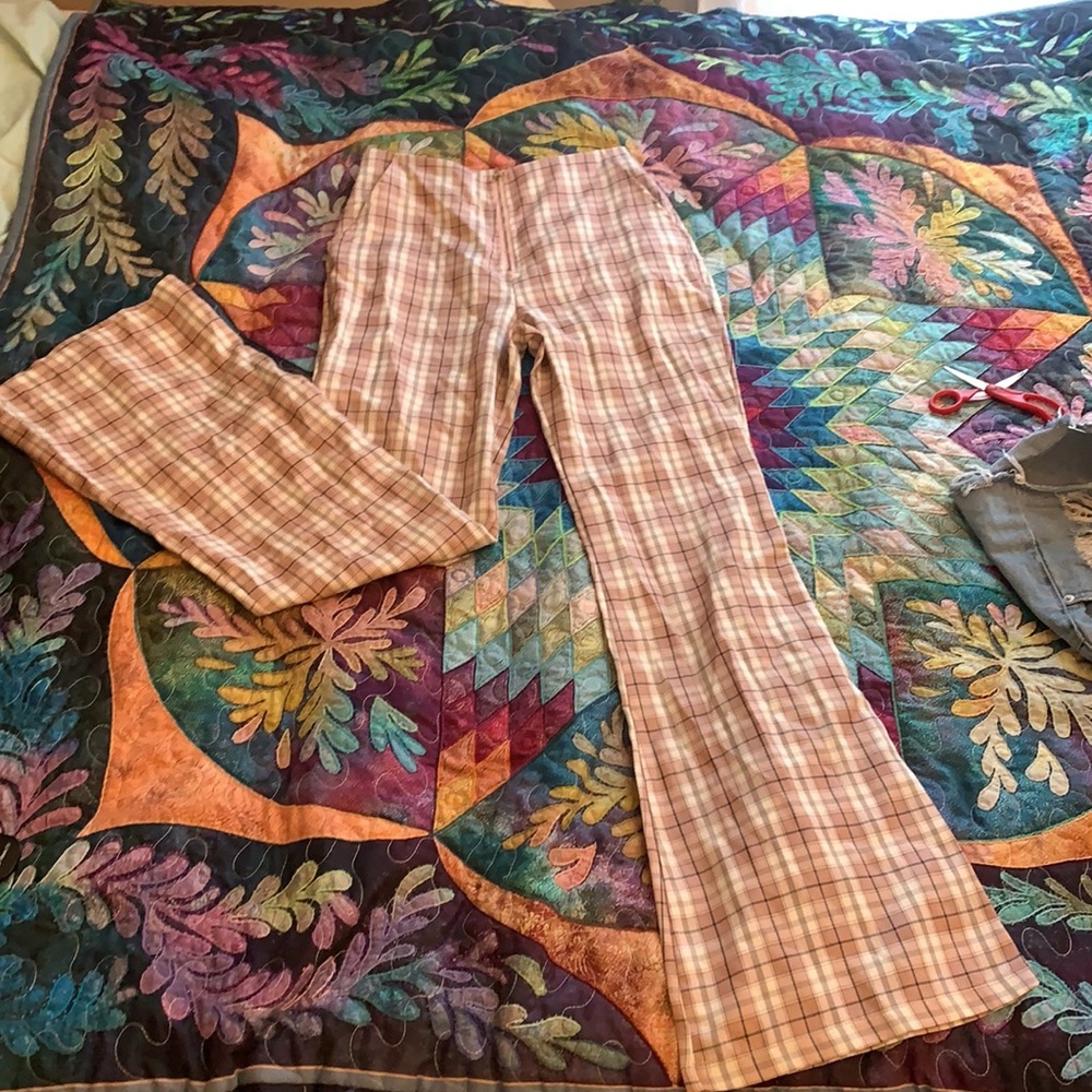 cute pants!!! - Picture 3 of 5